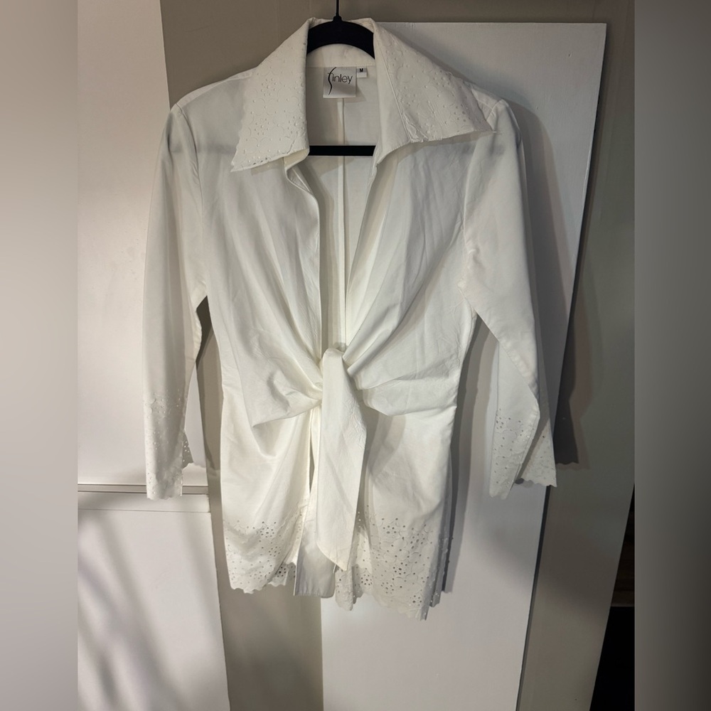 Finley White Tie Front Eyelet Trim Collared Blouse Size Medium